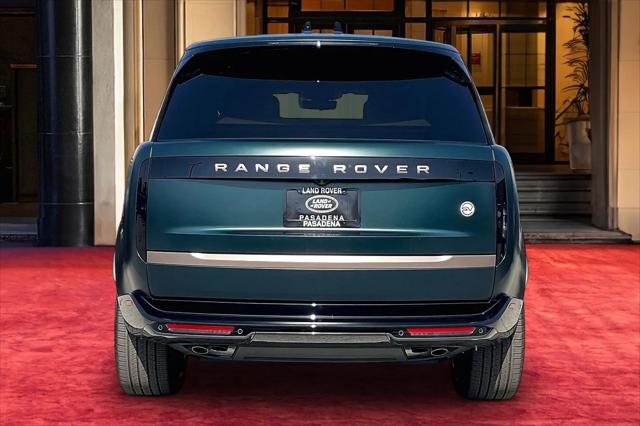 2026 Land Rover Range Rover P615 SV
