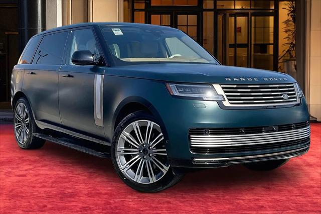 2026 Land Rover Range Rover P615 SV