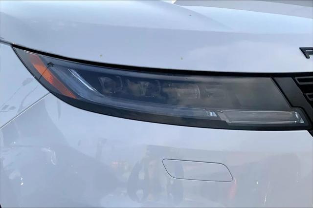 2026 Land Rover Range Rover Sport P360 SE