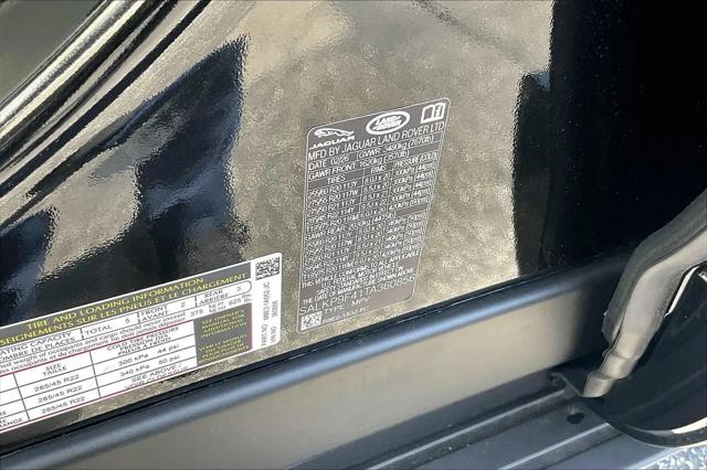 2026 Land Rover Range Rover P550e SE