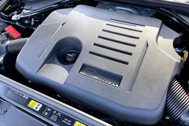 2026 Land Rover Range Rover P550e SE