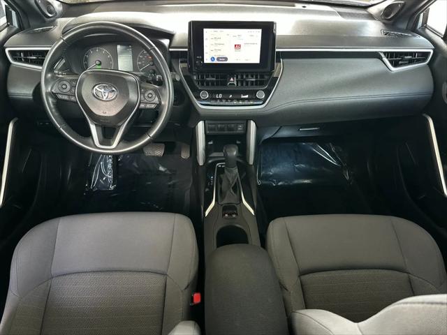 2025 Toyota Corolla Cross Hybrid SE