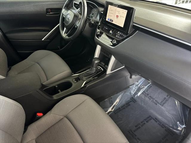 2025 Toyota Corolla Cross Hybrid SE