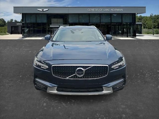 2018 Volvo V90 Cross Country T6