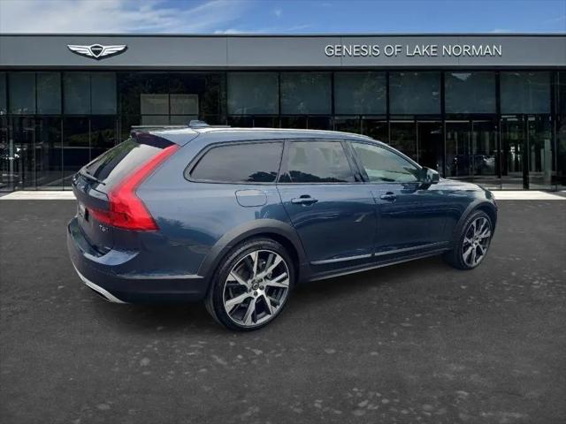 2018 Volvo V90 Cross Country T6