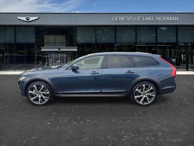 2018 Volvo V90 Cross Country T6