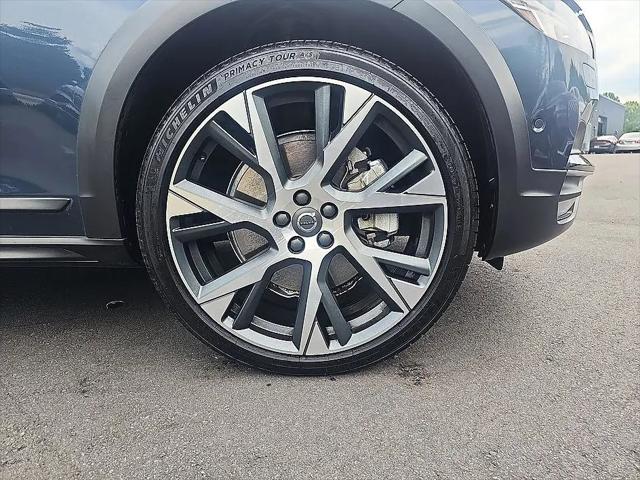 2018 Volvo V90 Cross Country T6