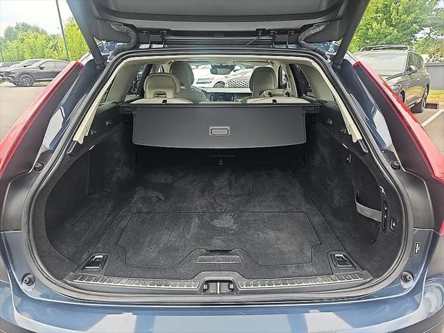 2018 Volvo V90 Cross Country T6