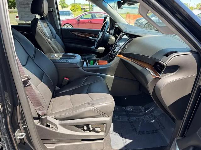2017 Cadillac Escalade ESV Luxury