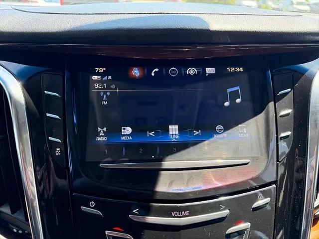 2017 Cadillac Escalade ESV Luxury