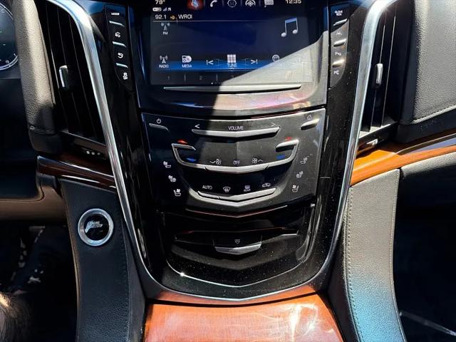 2017 Cadillac Escalade ESV Luxury