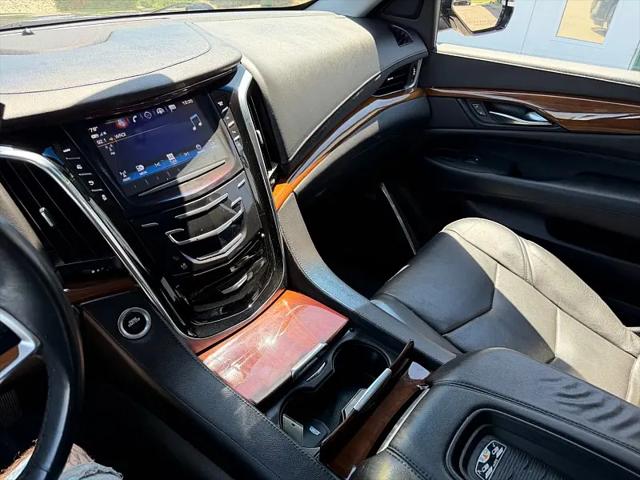 2017 Cadillac Escalade ESV Luxury