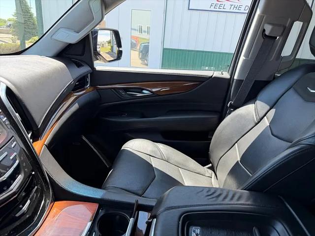 2017 Cadillac Escalade ESV Luxury