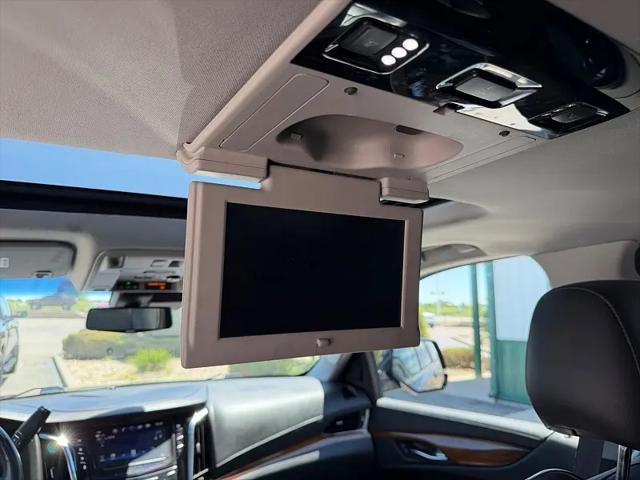 2017 Cadillac Escalade ESV Luxury