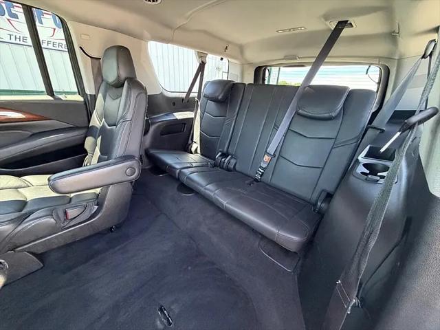 2017 Cadillac Escalade ESV Luxury