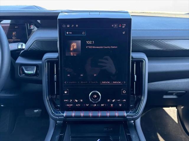 2025 GMC Yukon XL AT4 4WD
