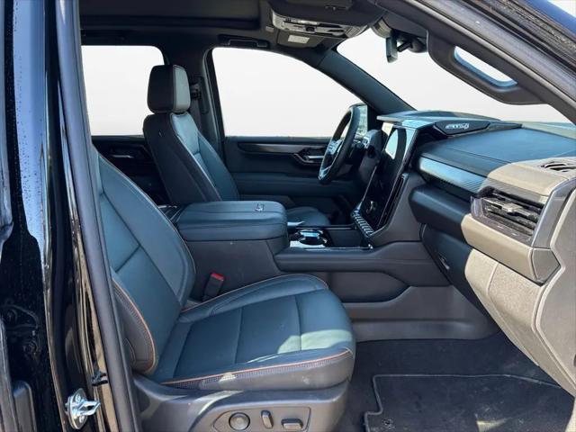 2025 GMC Yukon XL AT4 4WD