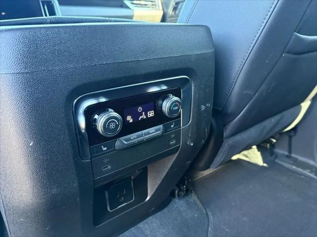 2025 GMC Yukon XL AT4 4WD