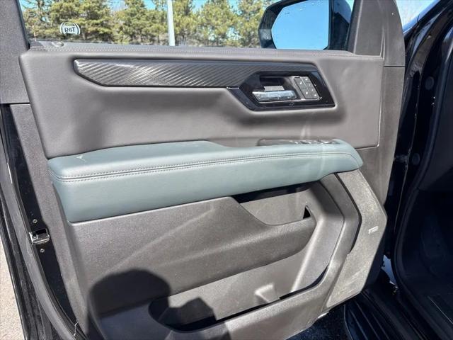 2025 GMC Yukon XL AT4 4WD