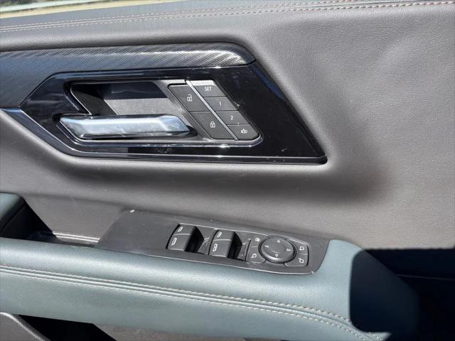2025 GMC Yukon XL AT4 4WD