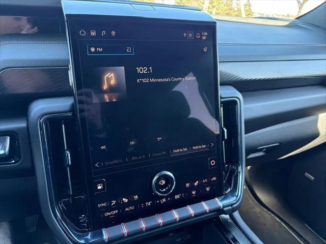 2025 GMC Yukon XL AT4 4WD