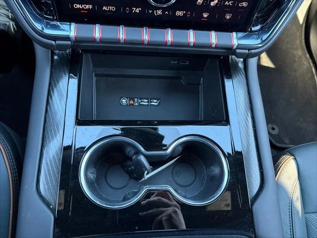 2025 GMC Yukon XL AT4 4WD