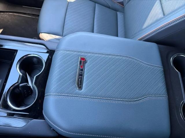 2025 GMC Yukon XL AT4 4WD