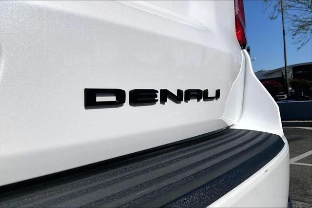 2024 GMC Yukon 4WD Denali