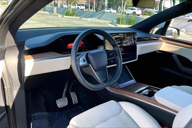 2024 Tesla Model X Long Range