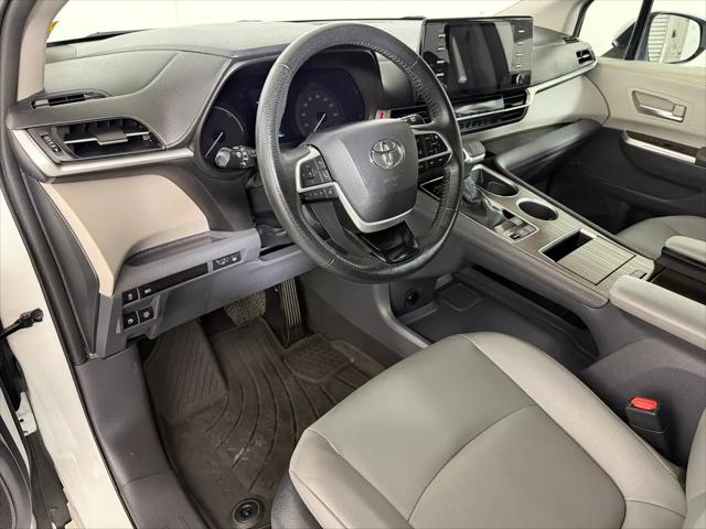 2023 Toyota Sienna XLE