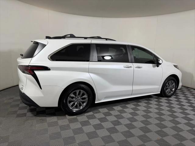 2023 Toyota Sienna XLE