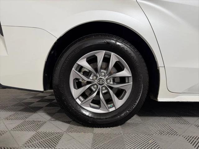 2023 Toyota Sienna XLE