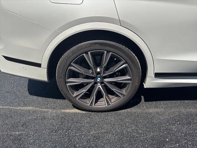 2021 BMW X7 M50i