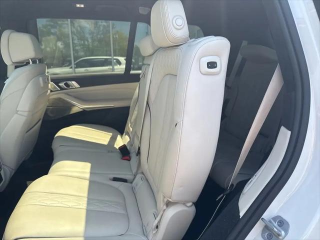 2021 BMW X7 M50i