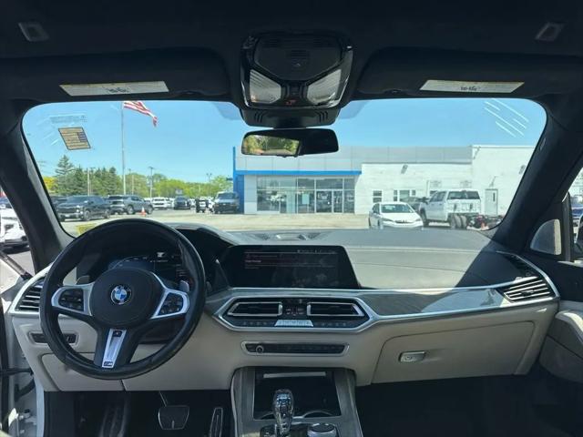 2021 BMW X7 M50i