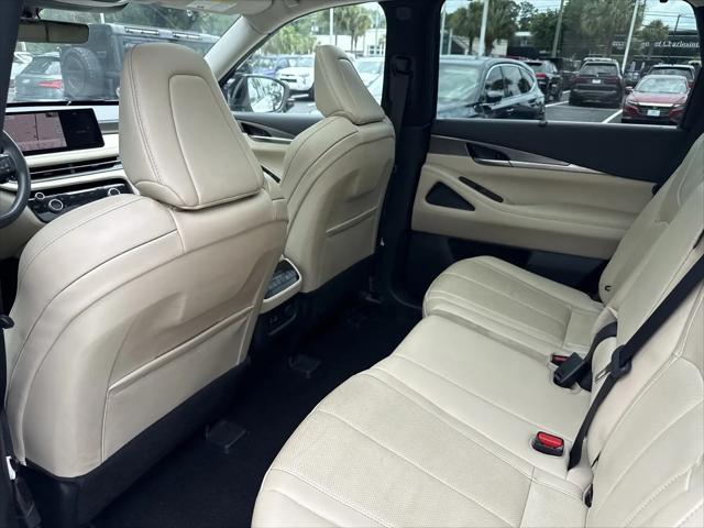 2023 INFINITI QX60 LUXE