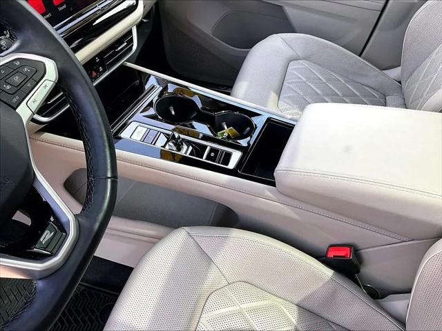 2024 Volkswagen Atlas 2.0T SEL Premium R-Line
