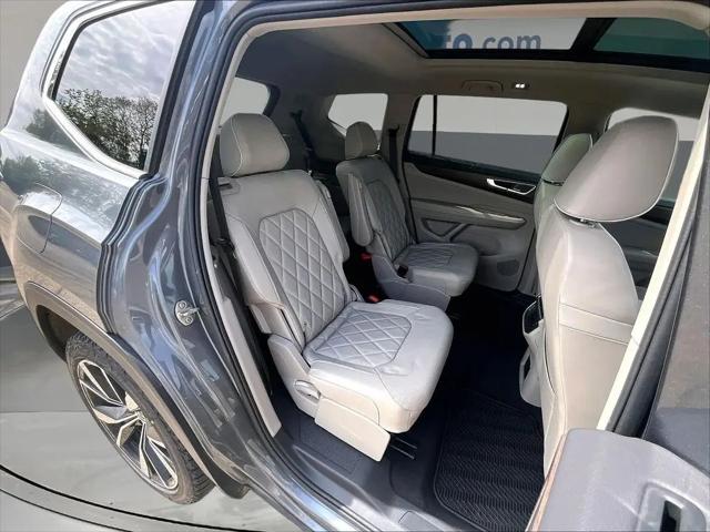 2024 Volkswagen Atlas 2.0T SEL Premium R-Line