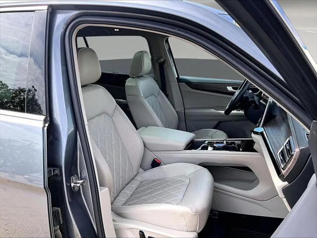 2024 Volkswagen Atlas 2.0T SEL Premium R-Line