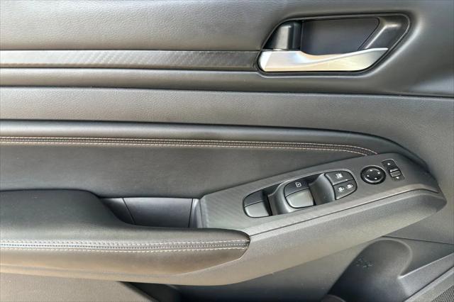 2022 Nissan Altima SR FWD