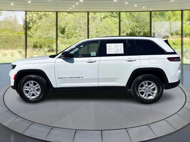 2022 Jeep Grand Cherokee Laredo 4x4