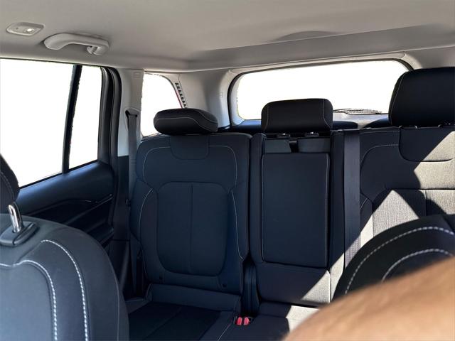 2022 Jeep Grand Cherokee Laredo 4x4