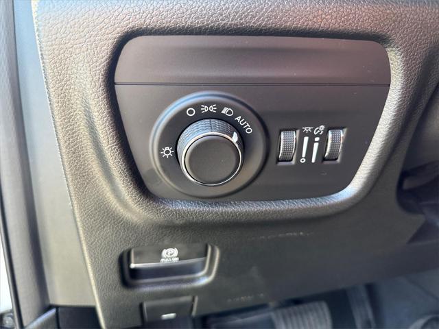 2022 Jeep Grand Cherokee Laredo 4x4