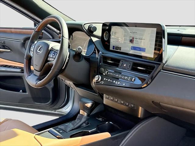 2023 Lexus ES 300h Luxury