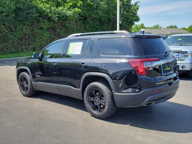 2023 GMC Acadia AWD AT4