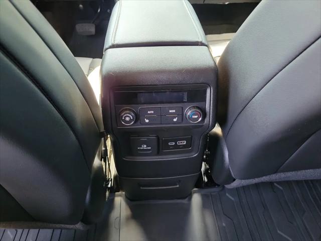 2023 GMC Acadia AWD AT4