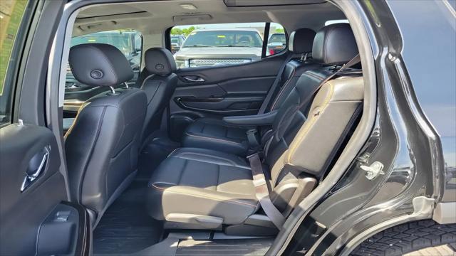 2023 GMC Acadia AWD AT4