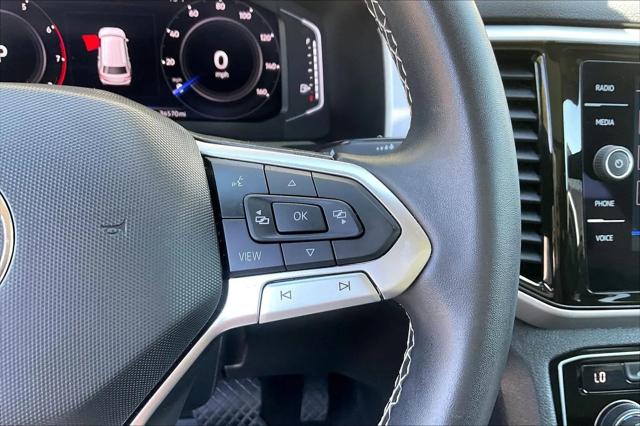 2022 Volkswagen Atlas 3.6L V6 SE w/Technology