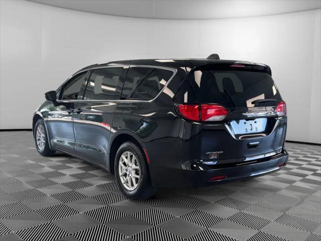 2024 Chrysler Voyager LX