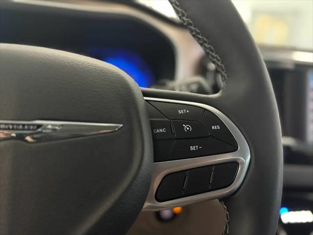 2024 Chrysler Voyager LX